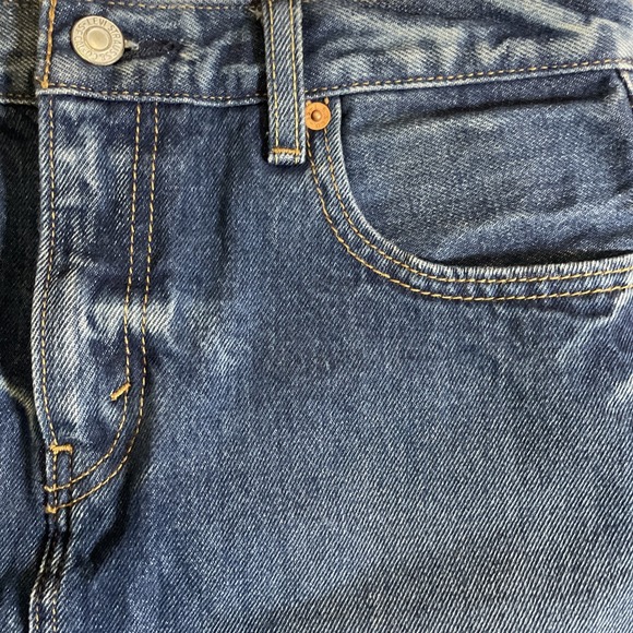 Levi's Blue Denim Mini Skirt Raw Hem Women's Size Small 28" Waist NNT Classic - Picture 4 of 11